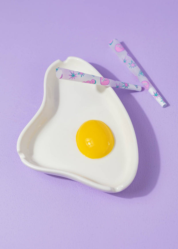 EGG ASHTRAY