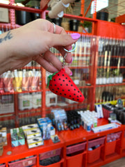 STRAWBERRY UNBREAKABLE KEYCHAIN PIPE
